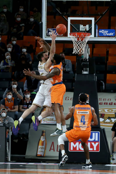 披上国家队 披上国家队